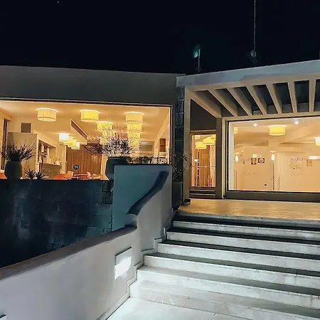 巴斯里阿尼-cds酒店 酒店